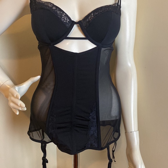 Sexy Elegant Shapewear - Picture 2 of 3